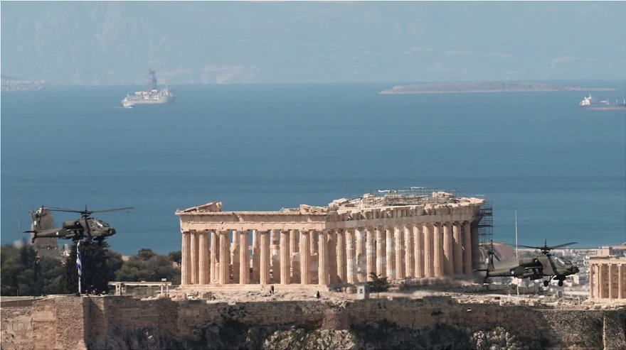 Επίδειξη αεροπορικής ισχύος από ελληνικά και αμερικανικά F-16, Rafale και Mirage (βίντεο)